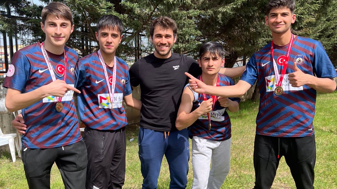 Sultanbeyli Bocce Genç Erkekler dalında İlçe şampiyonu olduk. 